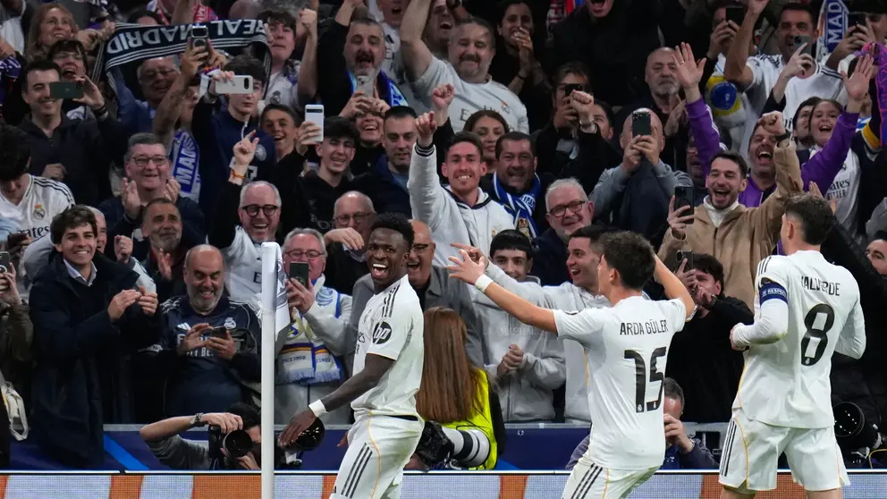 Vin&iacute;cius Jr, celebrando